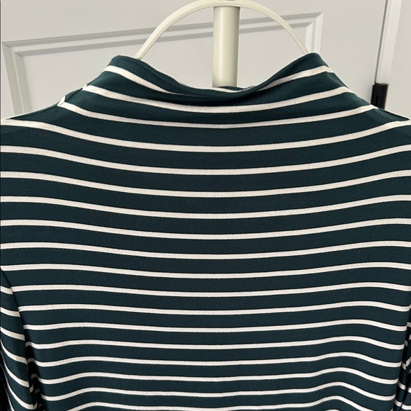 NWOT Tahari Green/White Striped Long Sleeve Mock Neck Top - Picture 2 of 4